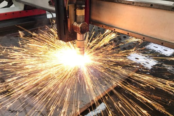 Corte laser em aço carbono